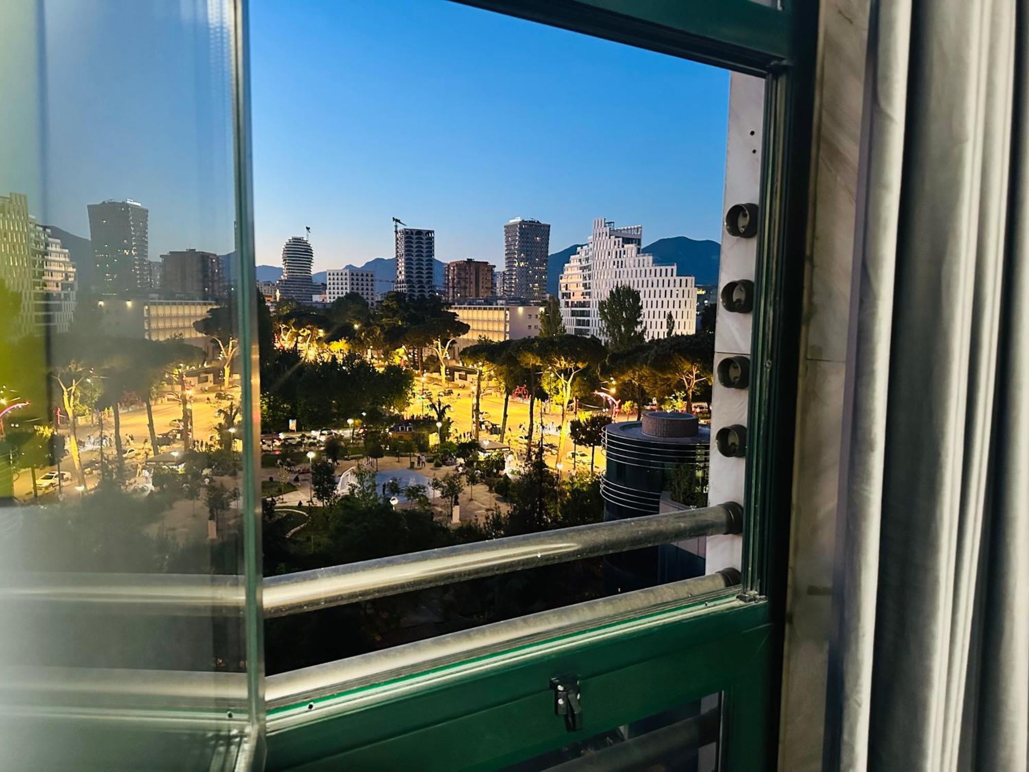 Apartmán Amo Tower Tirana Center Exteriér fotografie